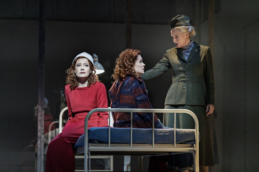 The Handmaid's Tale, Det Kongelige Teater. Foto: Camilla Winther