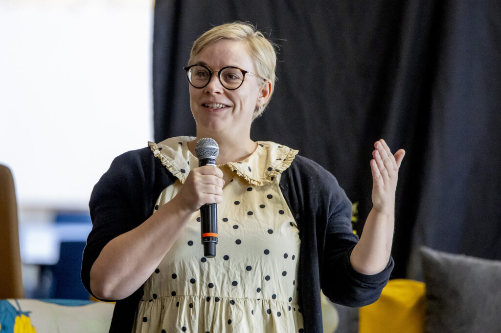Lotte Kofoed fortæller om tiltag på Frederiksberg kommune. Foto: Ingrid Riis