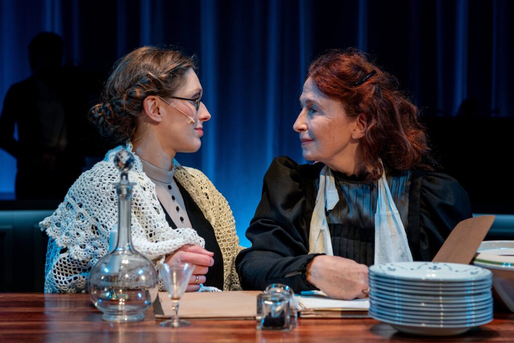 Frøken Jensens Kogebog, Randers Teater. Foto: Martin Gundesen