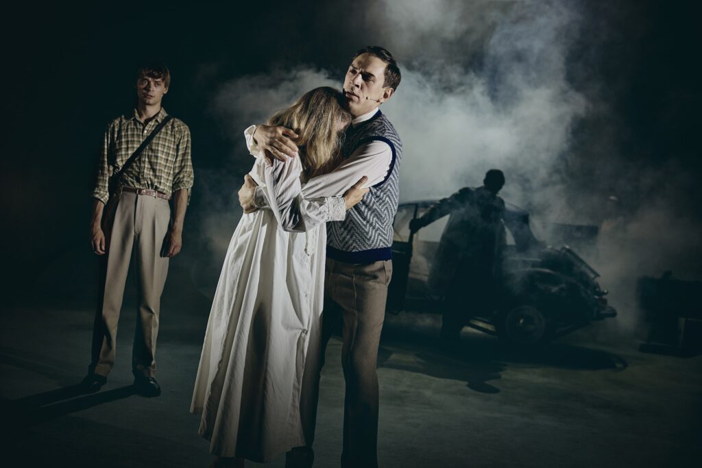 Tro, håb & kærlighed, Aarhus Teater. Foto: Emilia Therese