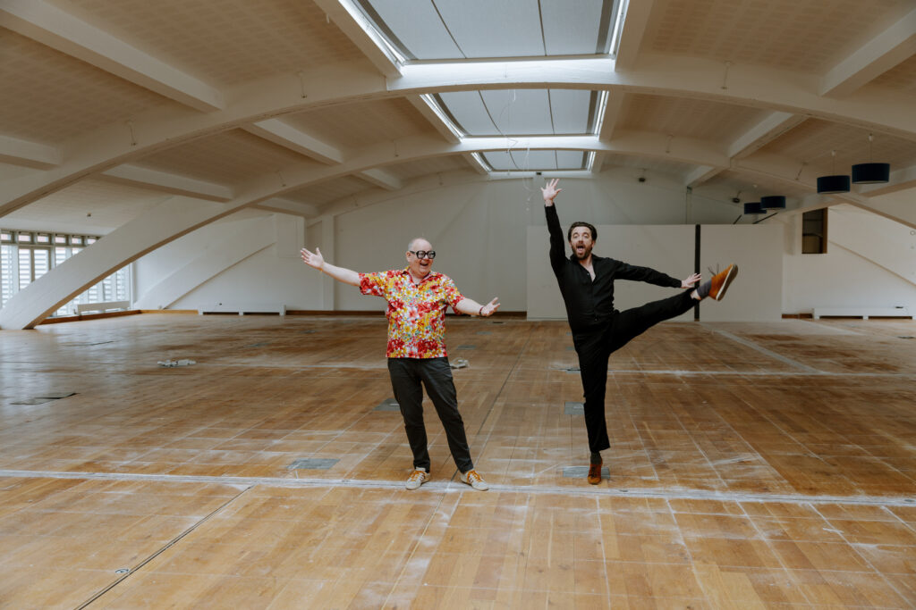 Ses vi? Den nye sal i København Danser Studios er godkendt af de to energiske festivalledere for København Danser.