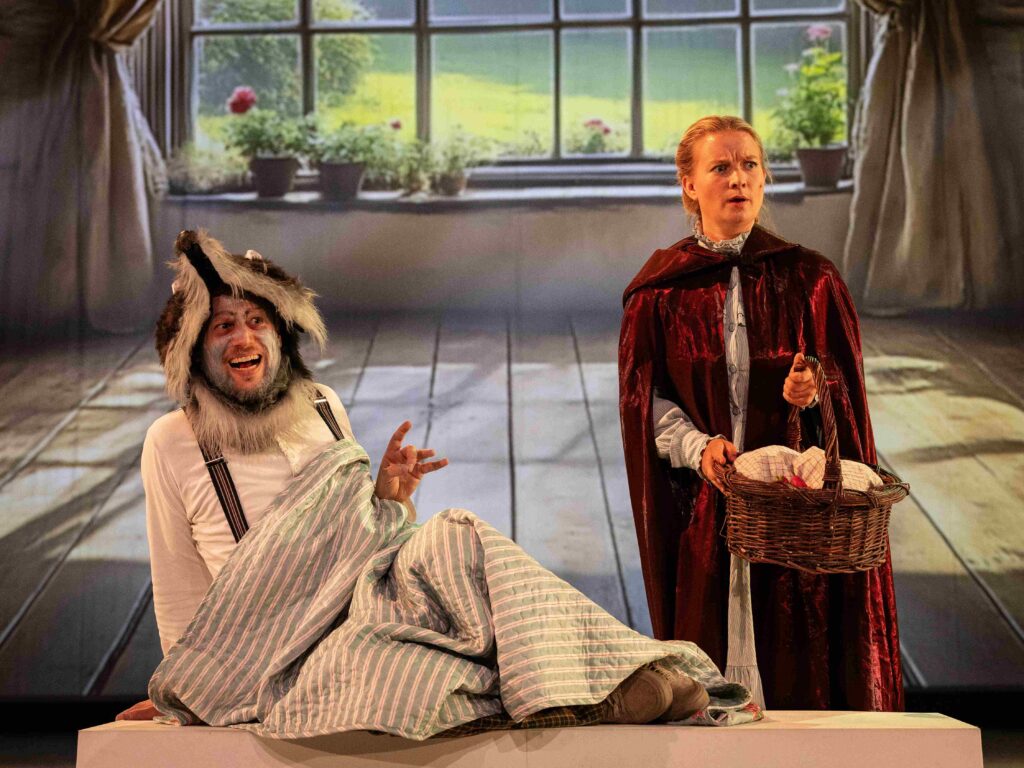 Rødhætte. Operaen i Midten. Foto: Paul Erik Fabricius.