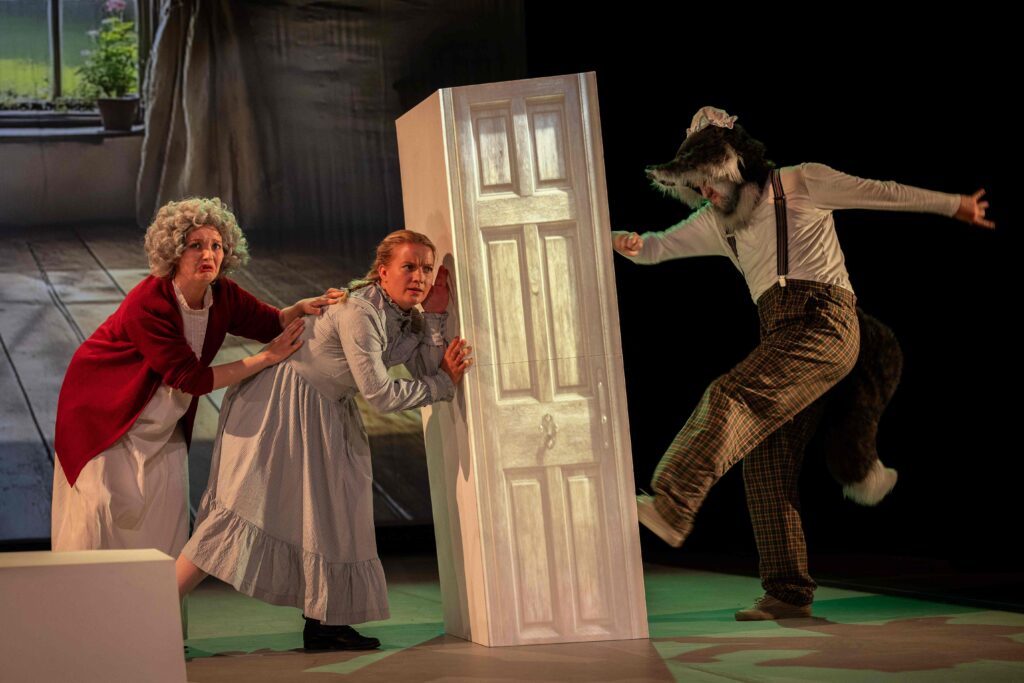 Rødhætte. Operaen i Midten. Foto: Paul Erik Fabricius.