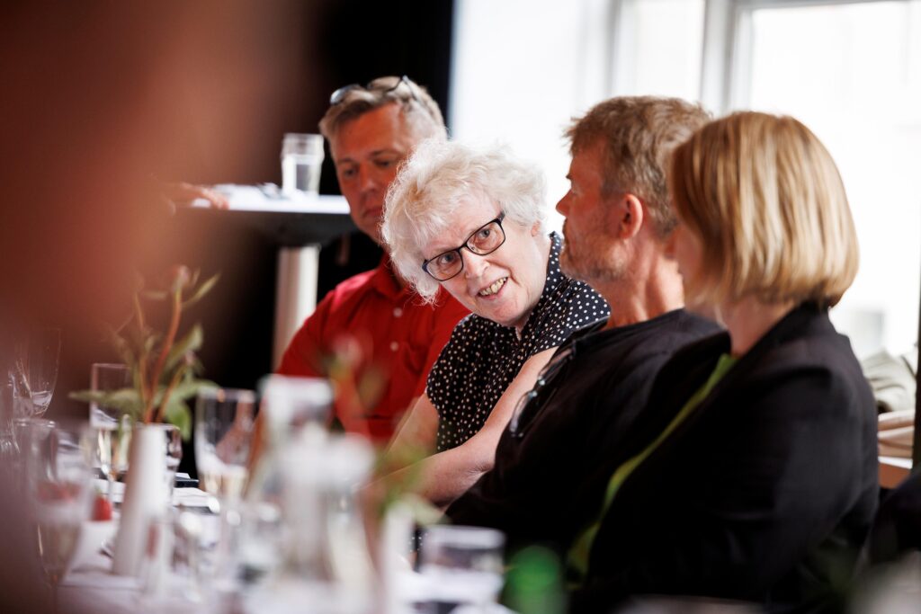Lone Hindø (byrådsmedlem, Socialdemokratier, medlem af kulturudvalget). Scenekunstmøde på Teatret Svalegangen. Foto: Jesper Voldgaard.