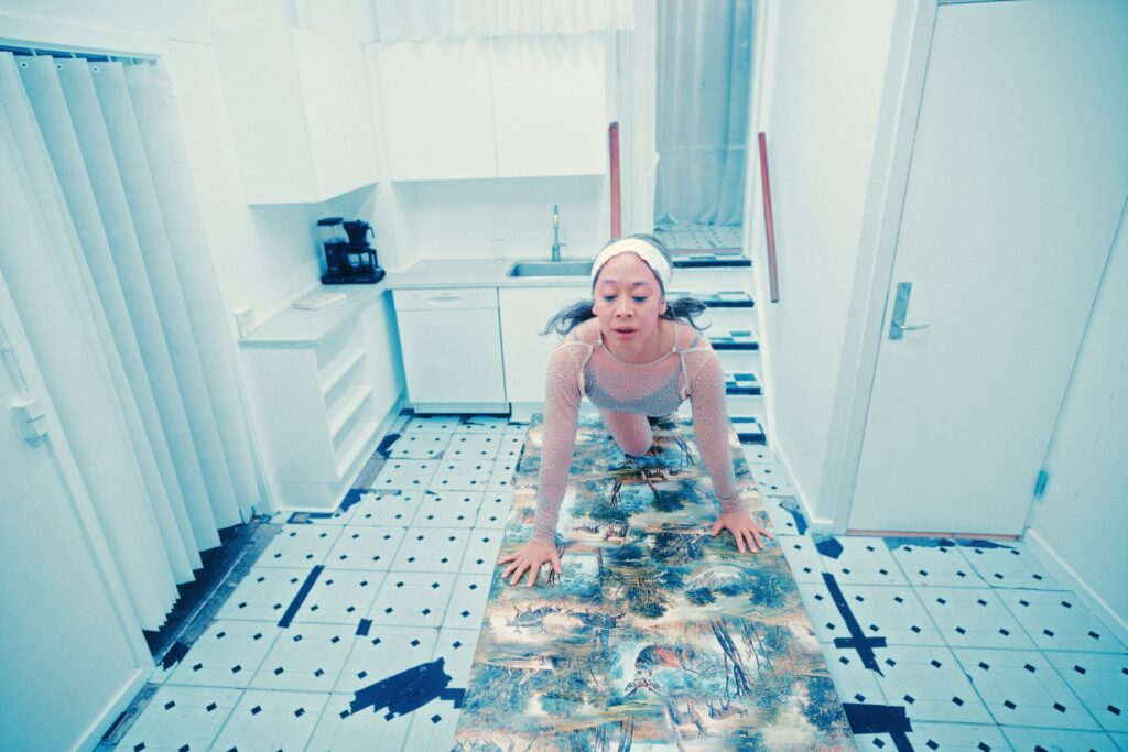 Hanna Filomen Mjåvatn i Florence's Fantasy på Sydhavn Teater. Foto: Rumle Skafte.