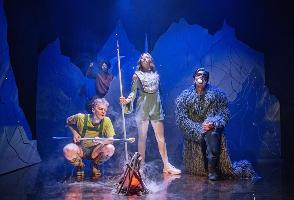 Der ristes skumfiduser på toppen af bjerget i Wagners Ringen. Laurids Skovgaard Andersen, Filippa Suenson, Steffen Bruun og Kirsten Voss Petersen. Foto: Emilie Therese