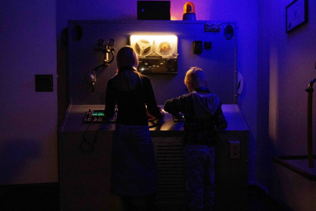 Teaterhuset Filurens Toner fra himlen spiller hele ni gange dagligt i hverdagene i efterårsferien. Foto: Søren Degn