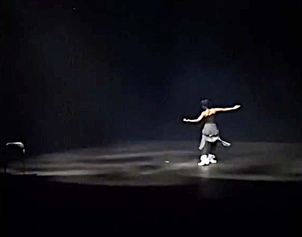 Paolo de Venecia Gile i SUREFIRE som del af TRYOUTS på Nørrebro Teater i samarbejde med All All All. Foto: All All All.