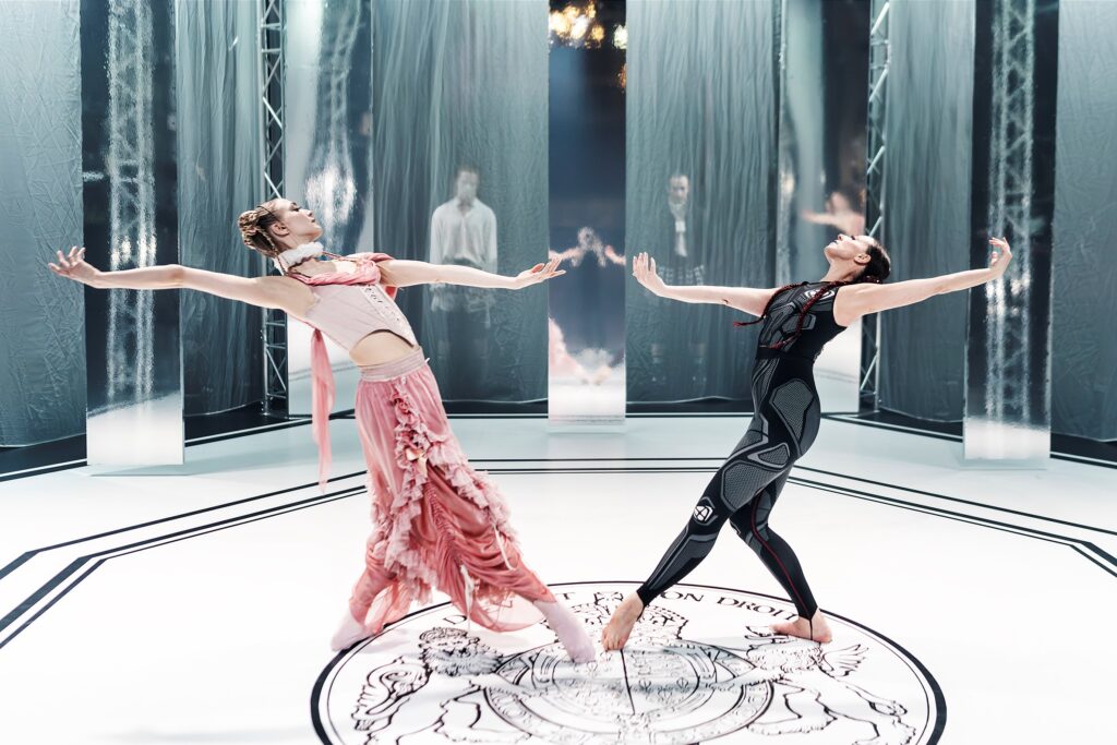 De to dronninger i battle. Betty Nansen Teatret. Foto: Camilla Winther.