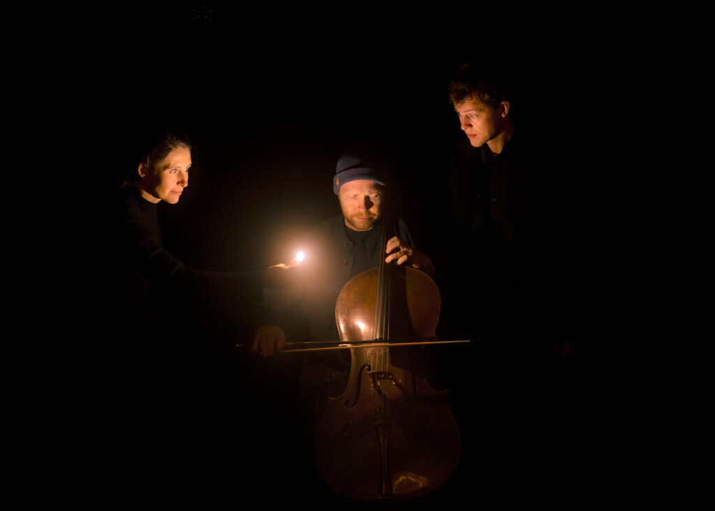 Hvorfor bliver det nat, Korbo. Foto: Amoght Pant