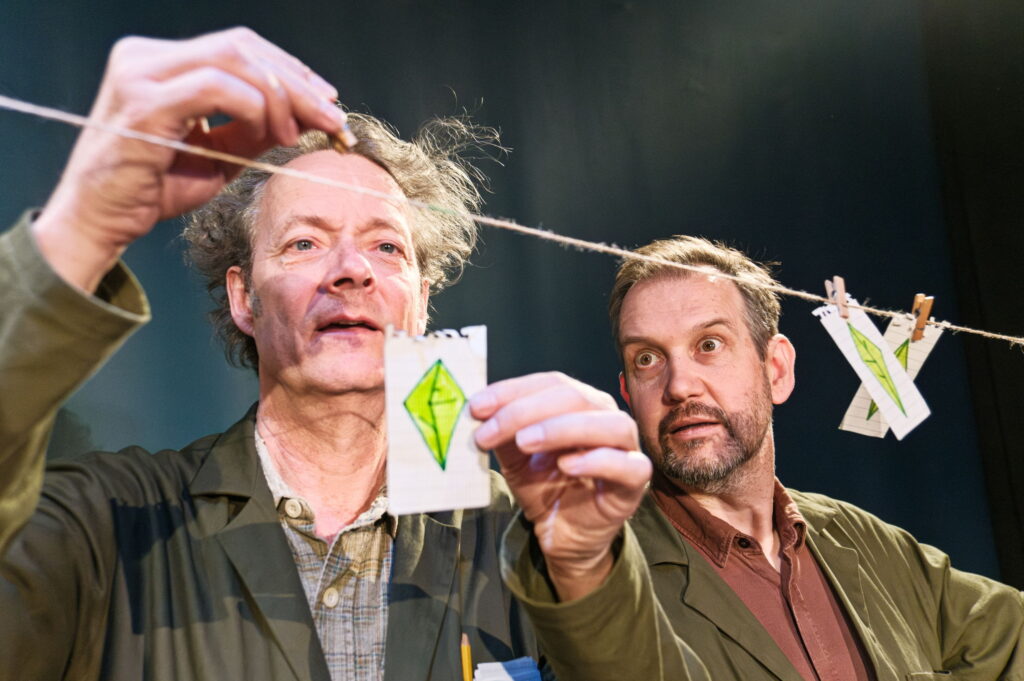 Med Tiden, Teater Refleksion er blandt de nominerede til Årets Forestilling. Foto: Christoffer Brekne.