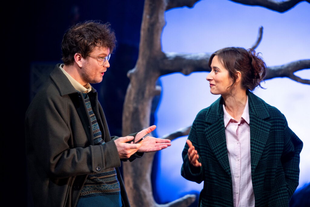 Niels Anders Manley og Karla Rosendahl i Meter i sekundet, Folketeatret og Aalborg Teater. Foto: Büro Jantzen.