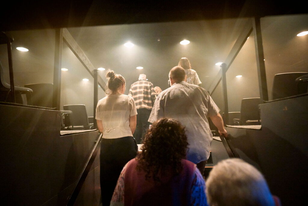 Publikum til teaterkoncerten Farvel af Nørregaards Teater og BaggårdTeatret. Foto: teatrene.