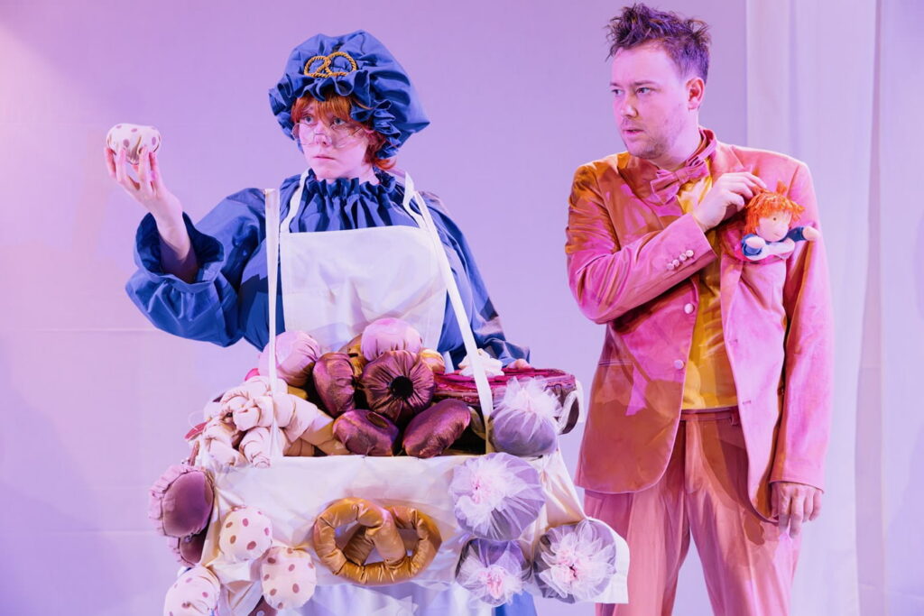 Peter Schlie Hansen og Mia Plantin i Solvej på Parkteatret. Foto: Cæciliie P.V. Pedersen.