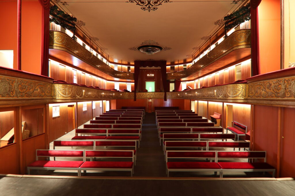Scenerummet på det nyrestaurerede Hofteater. Foto: Teatermuseet i Hofteatret.