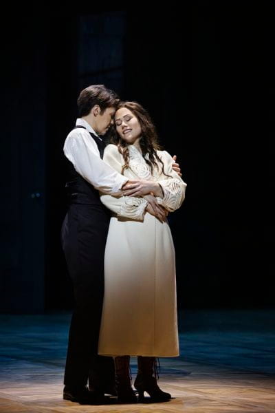 Elisabeth Jansson og Clara Cecilie Thomsen i Rosenkavaleren på Det Kongelige Teater. Foto: Miklos Szabo.