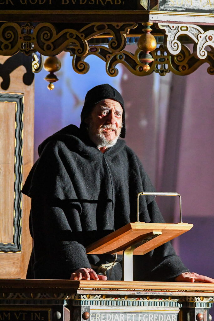 i Rosens navn, NørregadeTeatret i Maribo Domkirke. Foto: NT Lynge Nielsen.