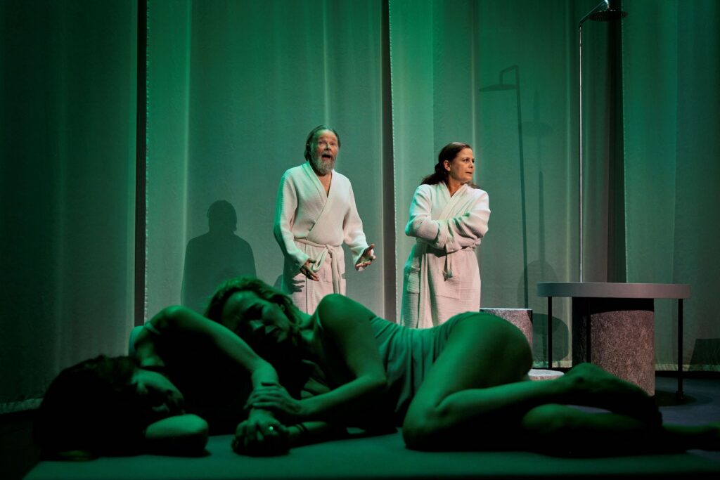 Til døden jer skiller, Herning Ny Teater. Foto: MingoPhoto