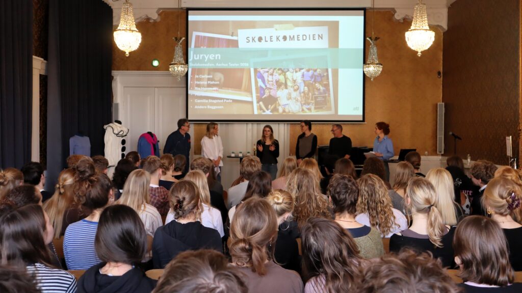 I år bestod juryen af Camilla Stagsted Pade, Morten Daugbjerg, Aarhus Teater Læring, Jo Carlsen, DMJX, Anders Baggesen, Aarhus Teater, Helene Mahon, 3.g’er og Rie Hammer, ISCENE. Foto: Cecilie Madsen
