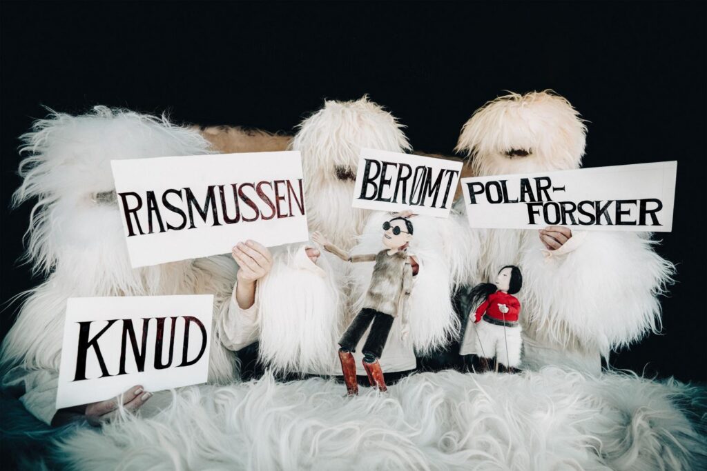 ARNARULUNNGUAQ – DEN STORE LILLE KVINDE. Det Lille Teater og Marionetteatret. Foto: Daniel Bødker Sørensen.