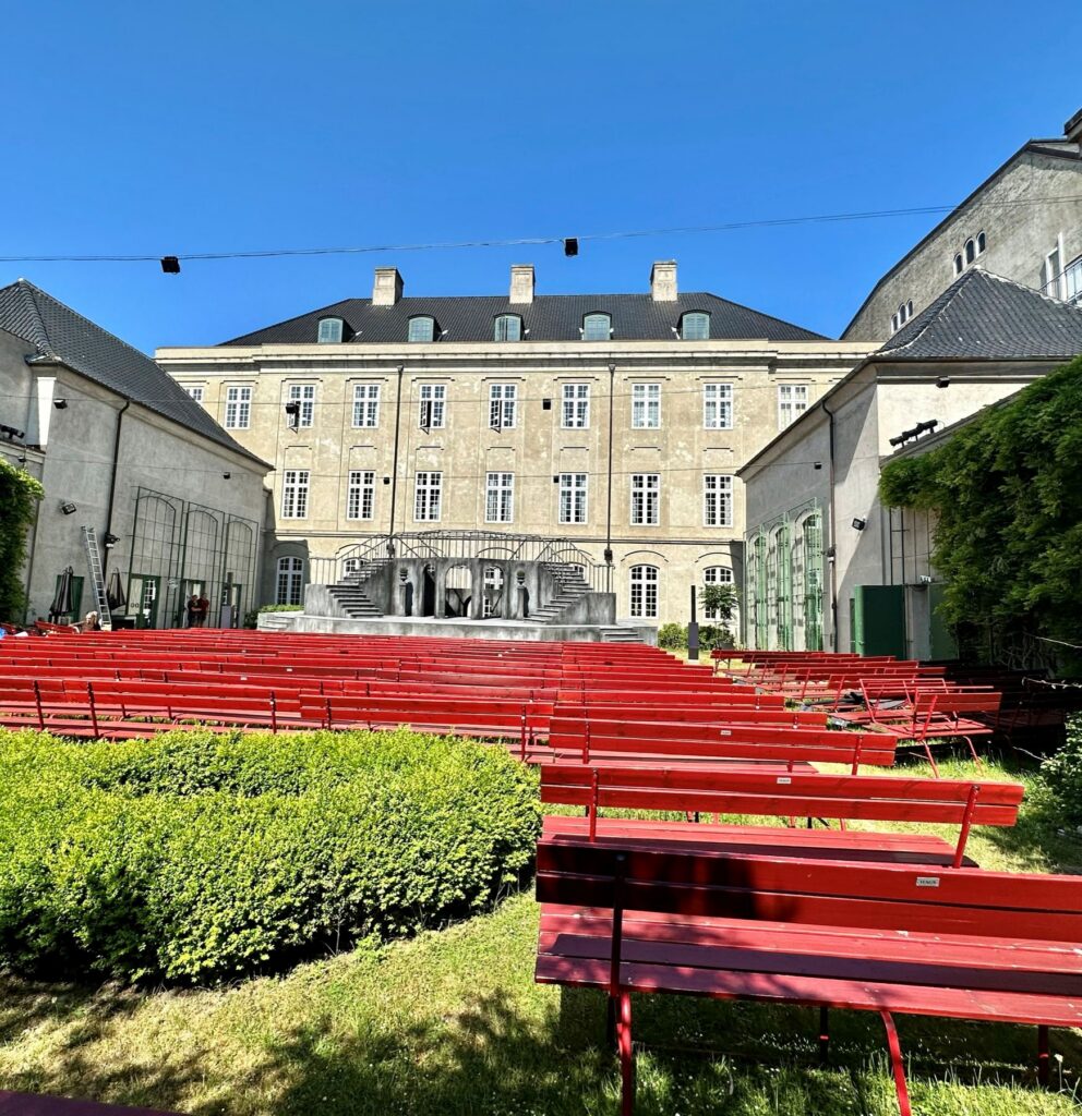 Grønnegårds Teatret i haven. Foto: Grønnegårds Teatret.