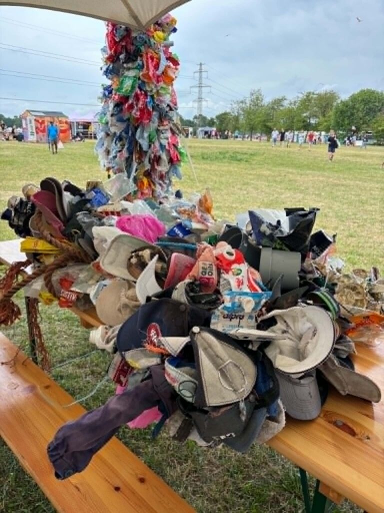From Trash to Art af La Vie est Belle på Kunst & Aktivisme, Roskilde Festival 2026. Foto: Amanda Voss Jepsen.