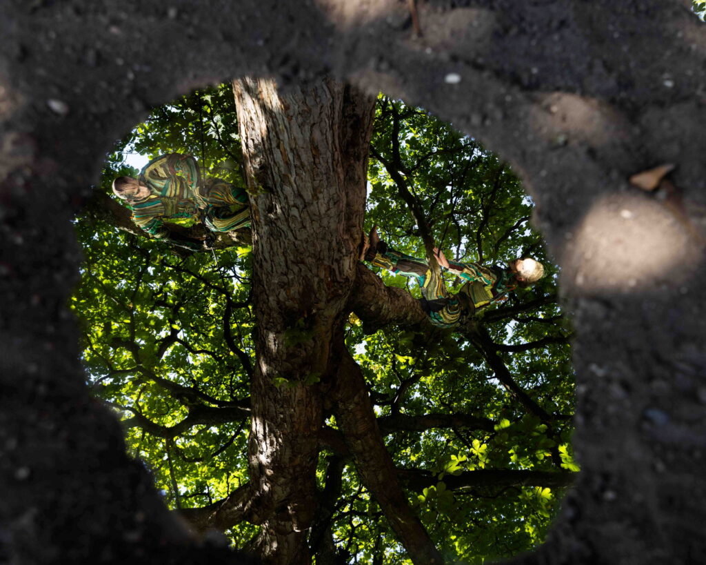 Alive, Acting for Climate + Stretching Roots. Foto: Jacob Stage. 