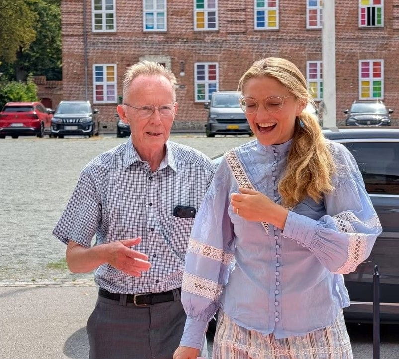 Juryformand Ole Simonsen og  kulturminister Zenia Stampes. Foto:  Tomas Olsson.
