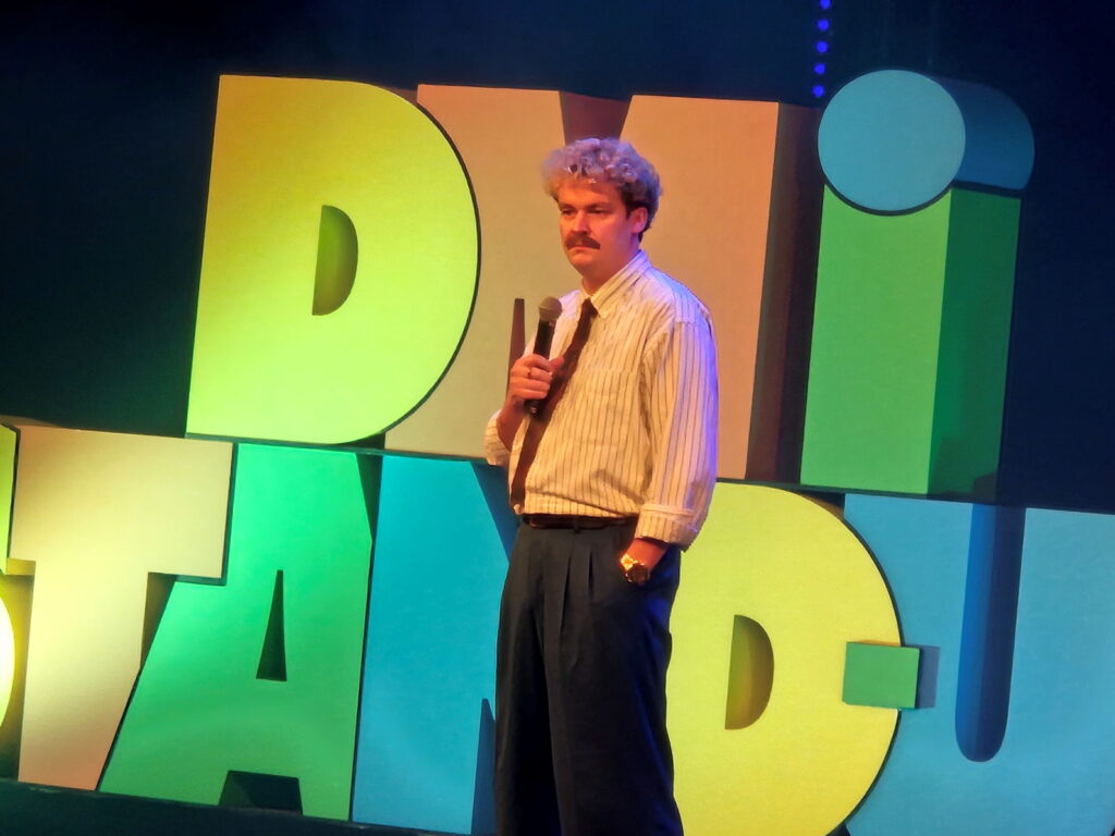 Simon Væver gav et tæt sæt, mens dommerne voterede. Foto: ISCENE.